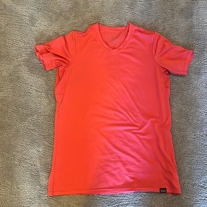 Women’s Patagonia Capilene base layer V neck short sleeve t shirt